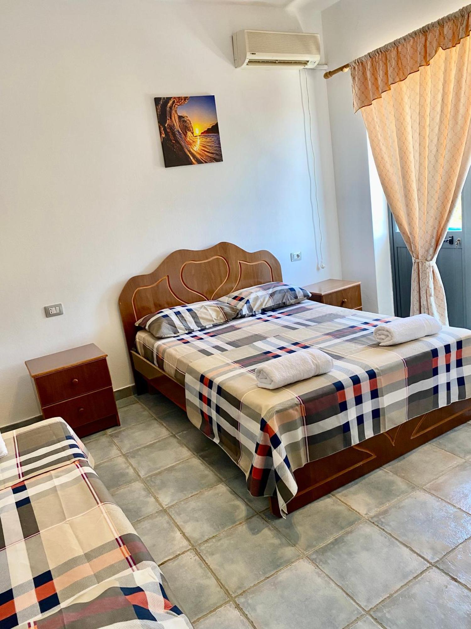Hotel Adriatik Shëngjin Buitenkant foto